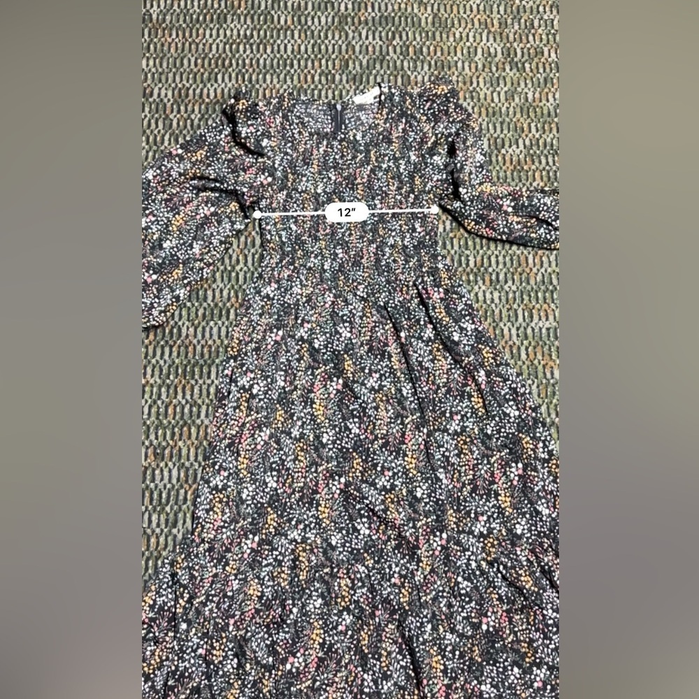 Midi dress with flowers - Picture 8 of 8